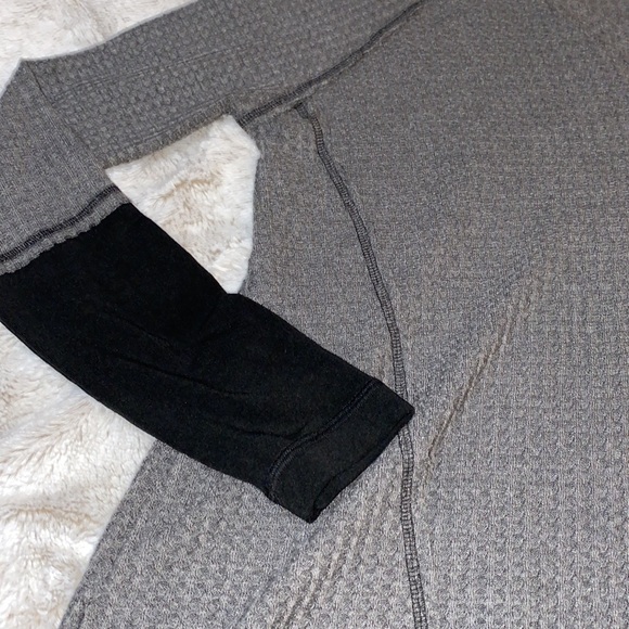 IN LOOM Raw edge thermal long sleeve top NWT Size Small - Picture 11 of 16